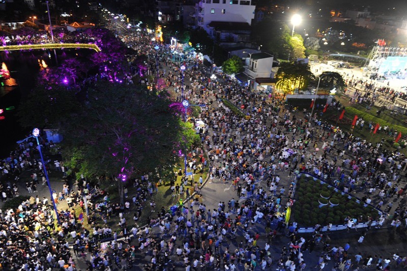 Thành phố Hải Dương: Phố đi bộ thu hút hàng vạn du khách dịp nghỉ lễ Quốc khánh