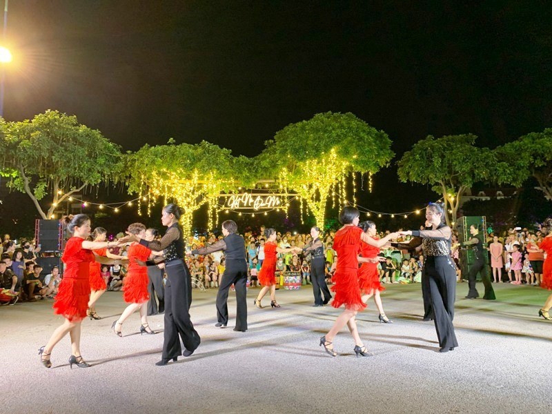 Thành phố Hải Dương: Phố đi bộ thu hút hàng vạn du khách dịp nghỉ lễ Quốc khánh