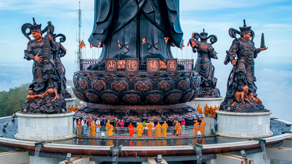 Cáp treo lên Chùa Bà (Tây Ninh) chỉ còn 100.000 đồng/vé trong hai ngày lễ Vu Lan 8/9 và 9/9/2023