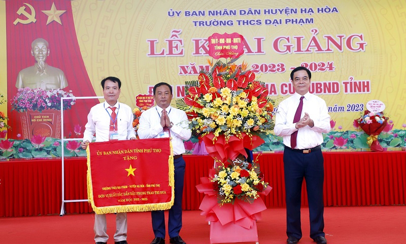 Phú Thọ: Lãnh đạo tỉnh dự lễ khai giảng năm học 2023 - 2024