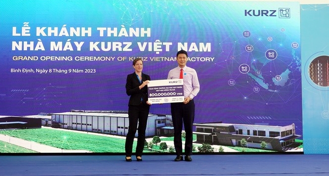 Bình Định: Khánh thành Nhà máy sản xuất nhũ và màng mỏng công nghệ cao