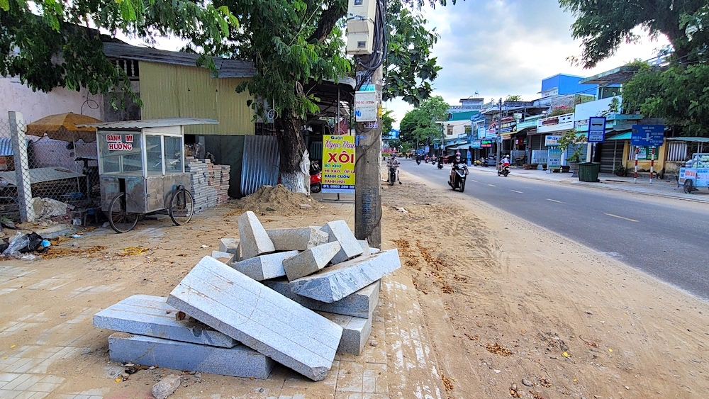 Thành phố Quảng Ngãi: Trường học bị công trình xây dựng “phong tỏa” ngay đầu năm học mới