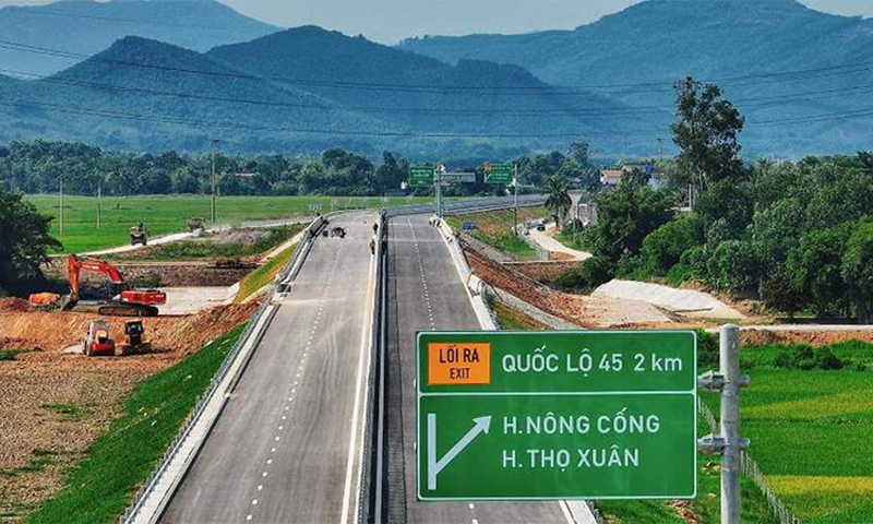 Thanh Hóa: Khẩn trương thi công các tuyến đường kết nối cao tốc Bắc - Nam
