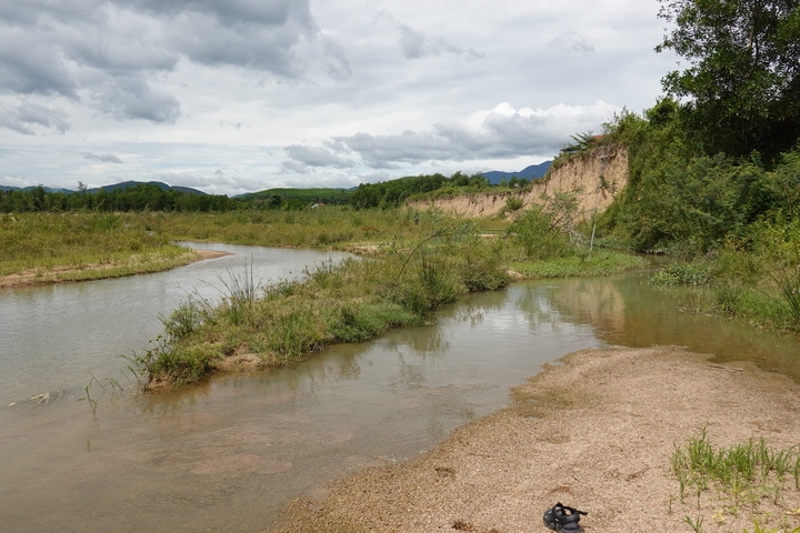 Vân Canh (Bình Định): Bảo vệ thi công phương án chỉnh trị dòng chảy để hạn chế sạt lở sông Hà Thanh