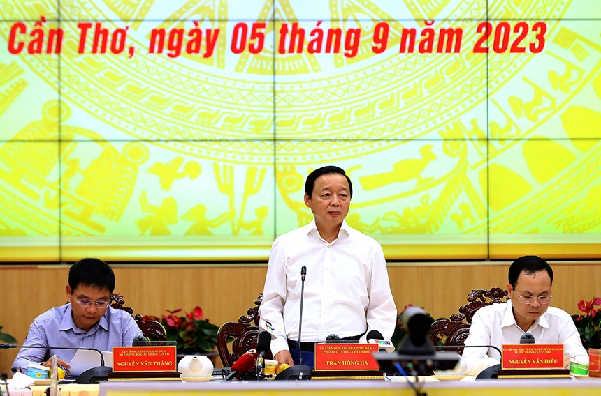 Phó Thủ tướng Trần Hồng Hà kết luận việc đảm bảo nguồn vật liệu cho các dự án trọng điểm ở đồng bằng sông Cửu Long