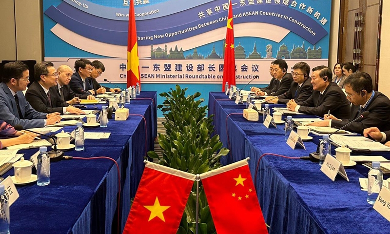 Bộ trưởng Nguyễn Thanh Nghị tham dự Hội nghị bàn tròn Bộ trưởng Xây dựng ASEAN – Trung Quốc
