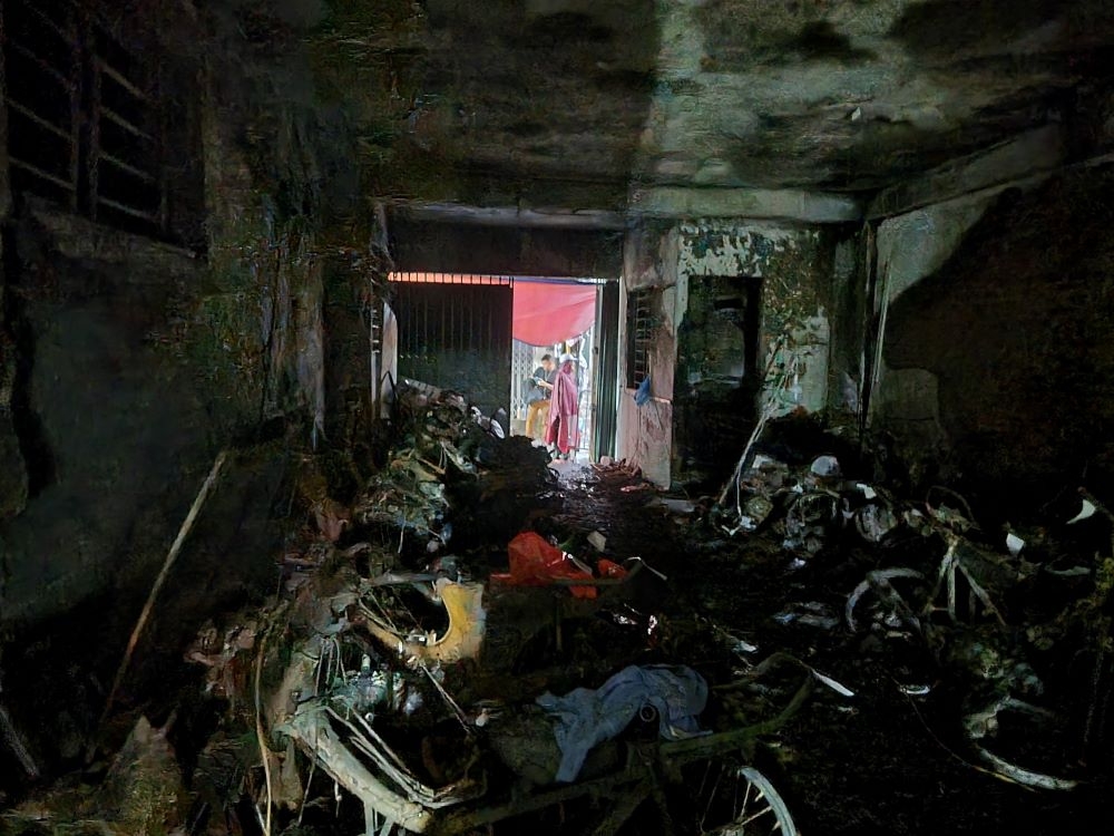 Vụ cháy chung cư mini ở Hà Nội: Do chập mạch điện bình ắc quy xe máy