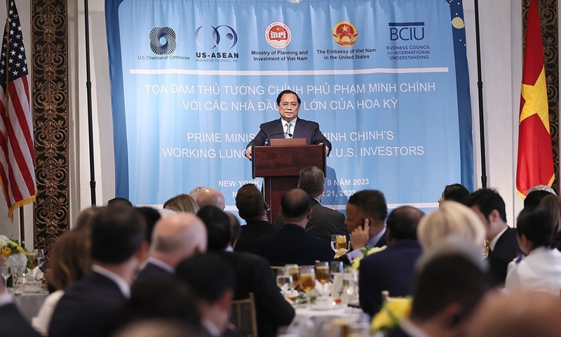 Thủ tướng Phạm Minh Chính tọa đàm, ăn trưa với các nhà đầu tư Hoa Kỳ