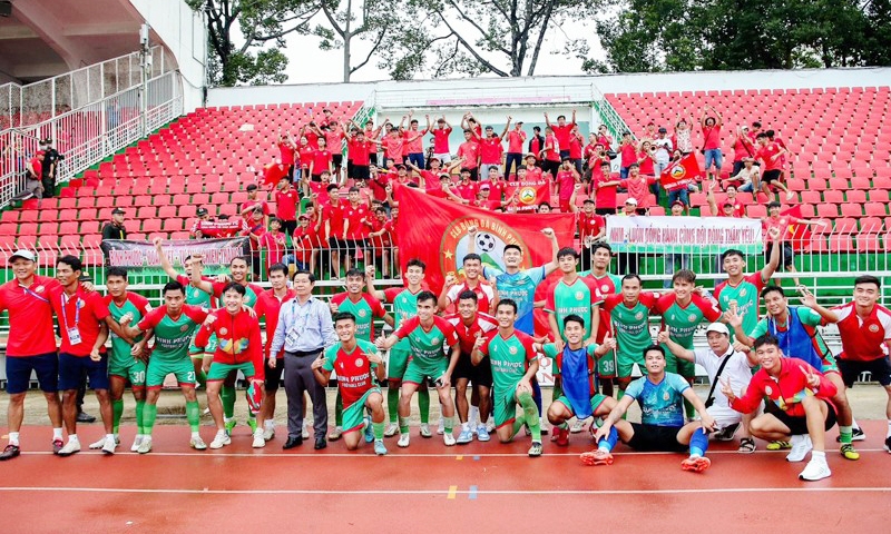 Bình Phước: Xã hội hóa câu lạc bộ bóng đá tỉnh