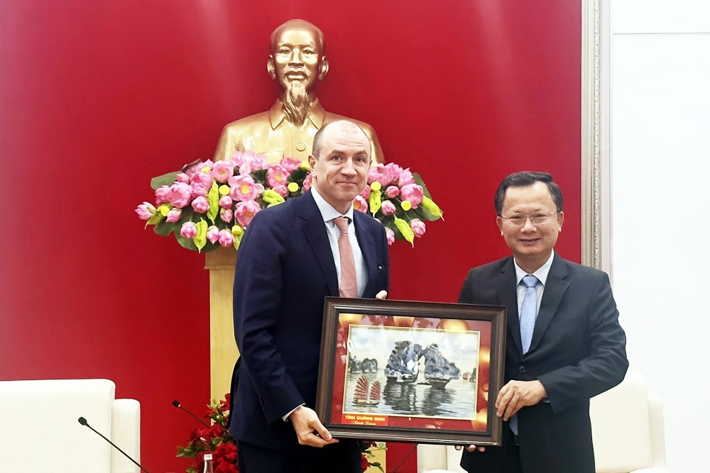 Tập đoàn Dịch vụ hàng không quốc tế ngỏ ý đầu tư vào Quảng Ninh