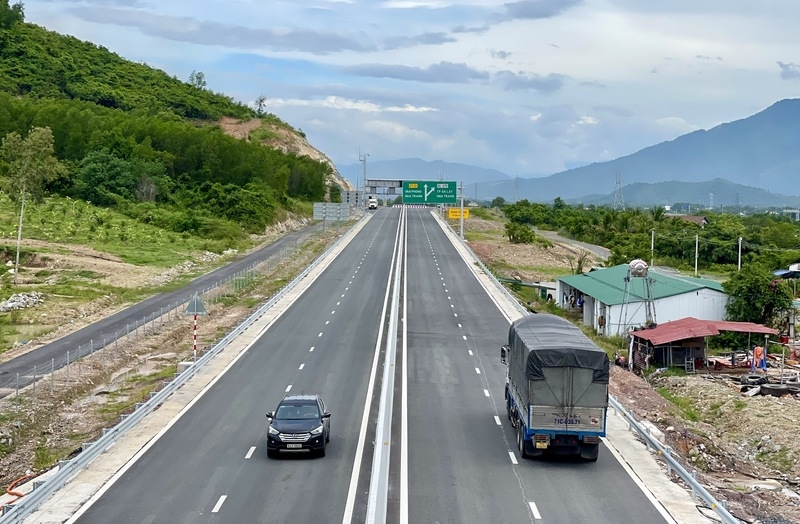 Cao tốc Nha Trang - Cam Lâm sẽ vận hành thu phí vào cuối tháng 12