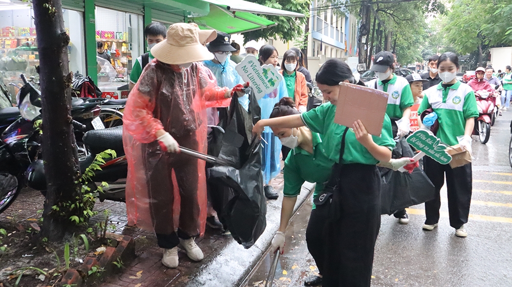 Hà Nội: Phường Vĩnh Phúc phát động ra quân tổng vệ sinh môi trường