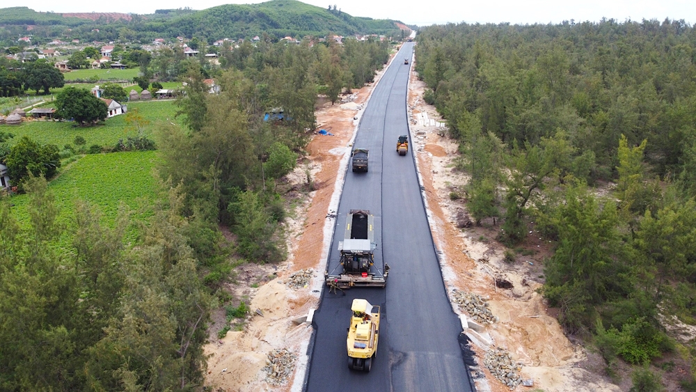 Quảng Ngãi: Dùng 100 tỷ tiết kiệm để xây dựng thêm 5,8km đường