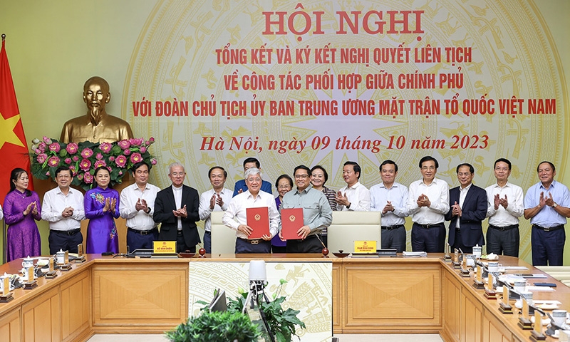 Chính phủ ký kết Nghị quyết liên tịch với Đoàn Chủ tịch Ủy ban Trung ương MTTQ Việt Nam