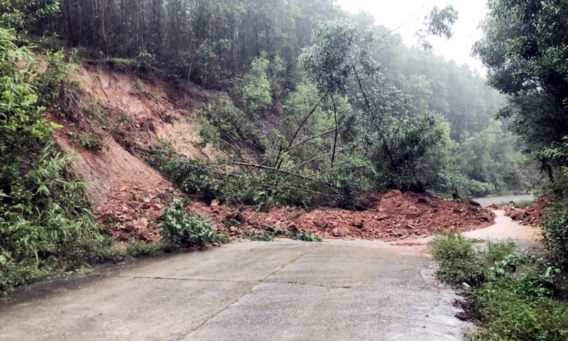 Hà Tĩnh: Triển khai nhiệm vụ chủ động ứng phó với mưa lũ đảm bảo tính mạng cho người dân