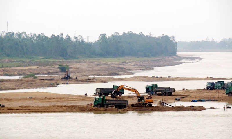 Quảng Nam yêu cầu tăng cường công tác quản lý khai thác cát, sỏi lòng sông