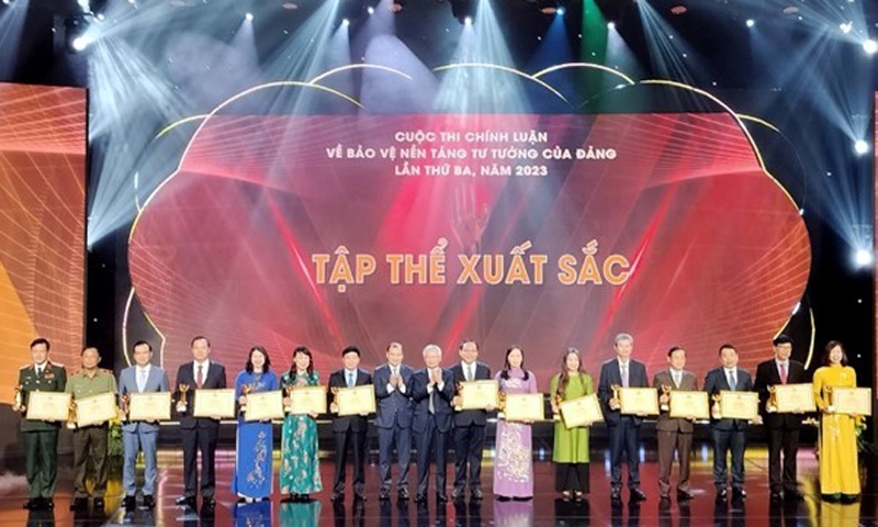 Hà Tĩnh đạt 2 giải thưởng cuộc thi chính luận bảo vệ nền tảng tư tưởng của Đảng