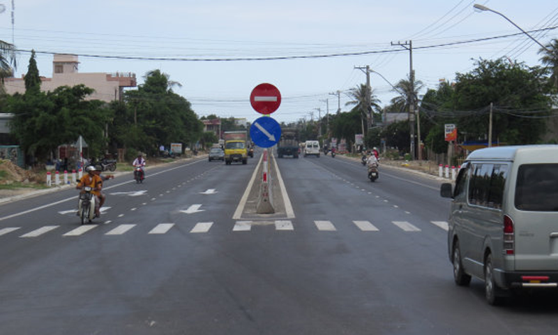 Thông báo mời thầu:  Sửa chữa, thay thế dải phân cách giữa bằng hộ lan tôn sóng một số đoạn trên Quốc lộ 1 đi qua tỉnh Khánh Hoà
