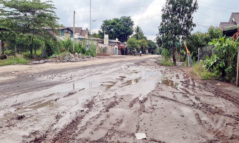 Đắk Lắk: Người dân bất an khi lưu thông trên tuyến đường nghìn tỷ đang thi công