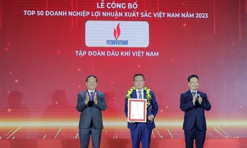Petrovietnam tiếp tục đứng đầu Bảng xếp hạng 500 doanh nghiệp lợi nhuận tốt nhất Việt Nam 2023
