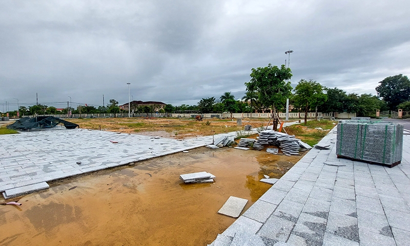 Quảng Nam: Dự án nâng cấp quảng trường trung tâm huyện Phú Ninh dang dở dù quá hạn