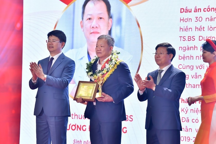 Tôn vinh 50 Gương sáng Pháp luật năm 2023