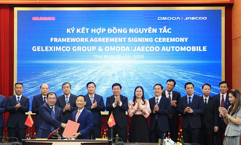 Thái Bình: Chứng kiến ký hợp đồng nguyên tắc nhà máy lắp ráp, sản xuất ôtô trị giá 800 triệu USD