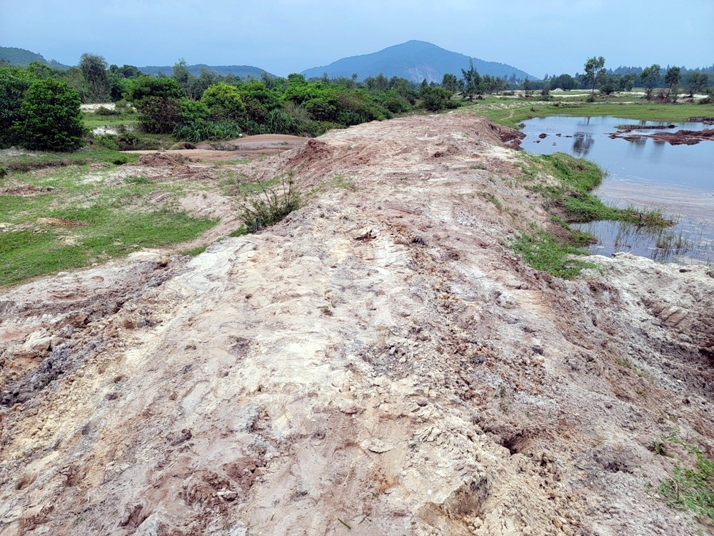 Hà Tĩnh: Sạt lở nghiêm trọng tại Dự án khai thác và tuyển quặng sắt Thạch Khê