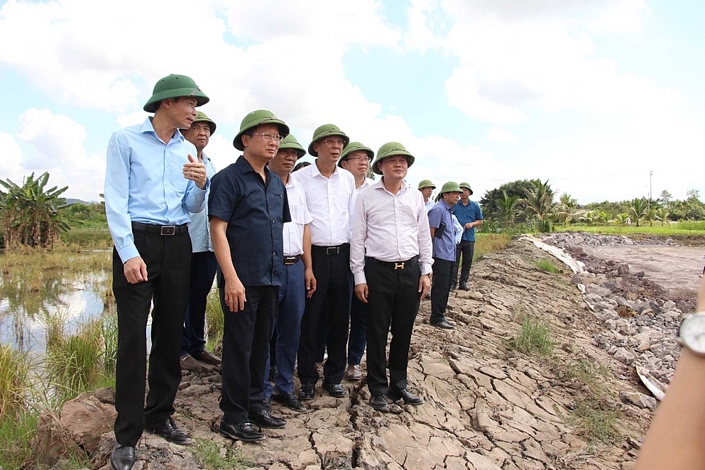 Quảng Ninh: Đường dẫn cầu Bến Rừng giải phóng mặt bằng xong trước ngày 15/11