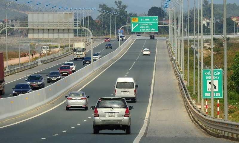 Phó Thủ tướng yêu cầu Bộ Giao thông vận tải sớm ban hành kế hoạch xây dựng quy chuẩn đường cao tốc