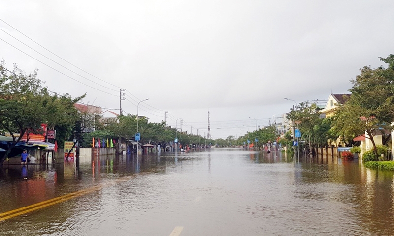 Thừa Thiên - Huế: Yêu cầu chủ đầu tư, nhà thầu xây dựng đảm bảo an toàn trong mùa mưa bão