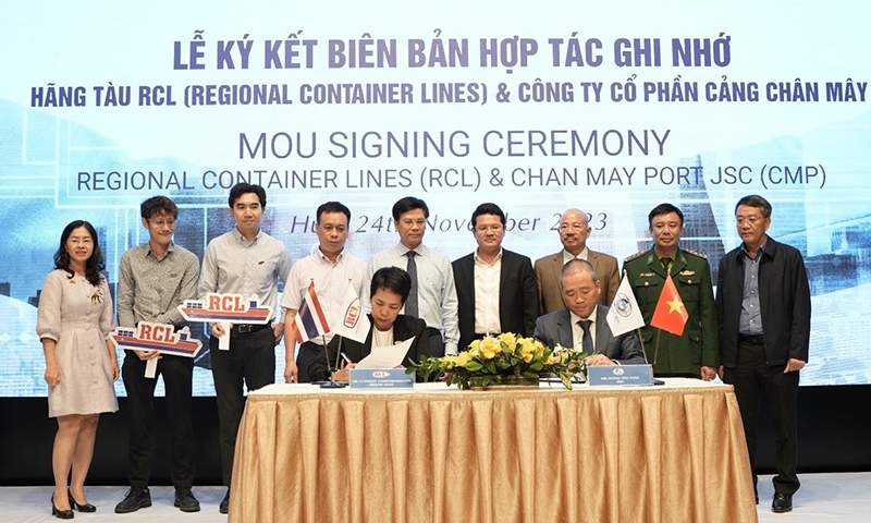 Thừa Thiên – Huế: Thu hút doanh nghiệp vận chuyển container quốc tế qua cảng Chân Mây