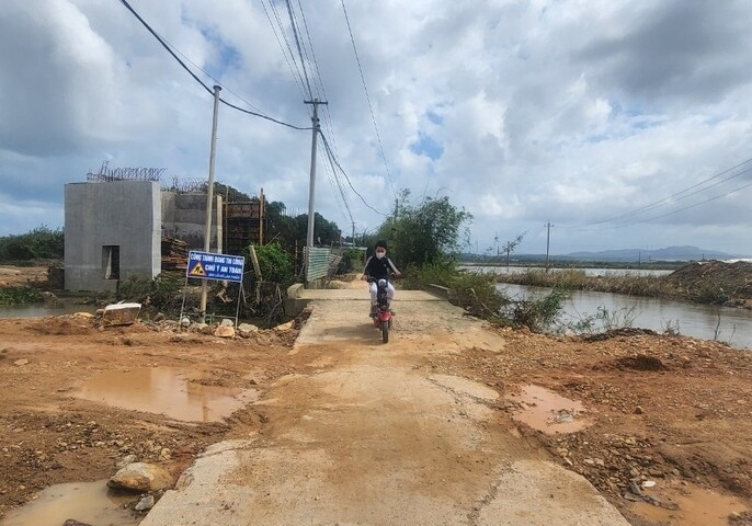 Bình Định: Cần di dời các hộ dân bị ảnh hưởng dự án đường ven biển Cát Tiến - Diêm Vân
