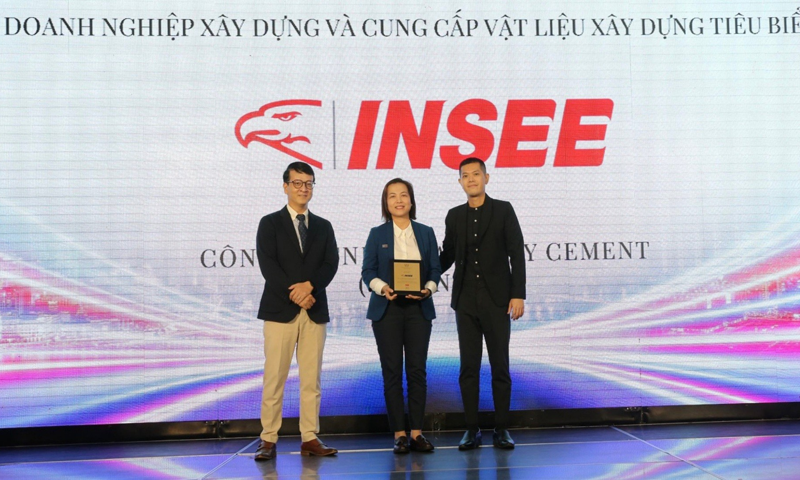 INSEE Việt Nam nhận giải thưởng Doanh nghiệp xây dựng và cung cấp vật liệu xây dựng tiêu biểu 2023