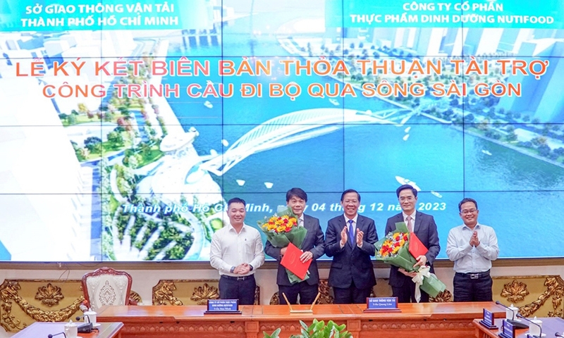 Thành phố Hồ Chí Minh: Tiếp nhận tài trợ cầu đi bộ qua sông Sài Gòn trị giá 1.000 tỷ đồng