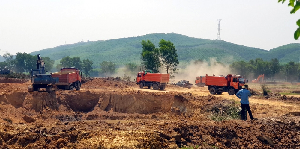 Thừa Thiên – Huế: Yêu cầu đóng cửa mỏ và phục hồi môi trường 3 mỏ khoáng sản làm vật liệu san lấp