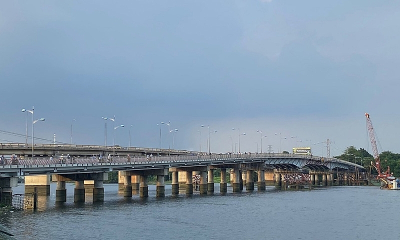 Thành phố Hồ Chí Minh nâng tĩnh không cầu Bình Triệu 1 và cầu Bình Phước 1