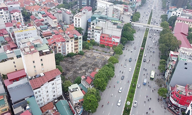 Hà Nội: Điểm mặt những khu “đất vàng” bỏ hoang trên trục đường Trần Duy Hưng