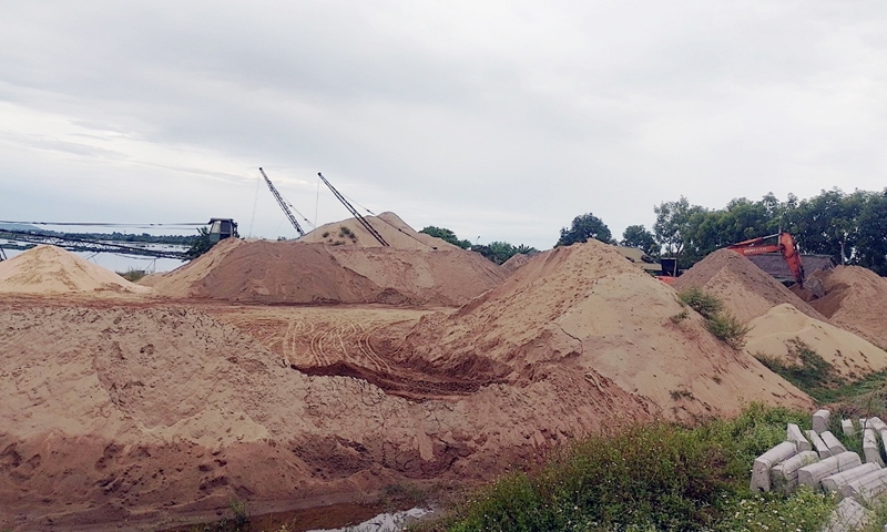 Hà Tĩnh: Tăng cường công tác quản lý khai thác khoáng sản cát, sỏi lòng sông trên địa bàn tỉnh