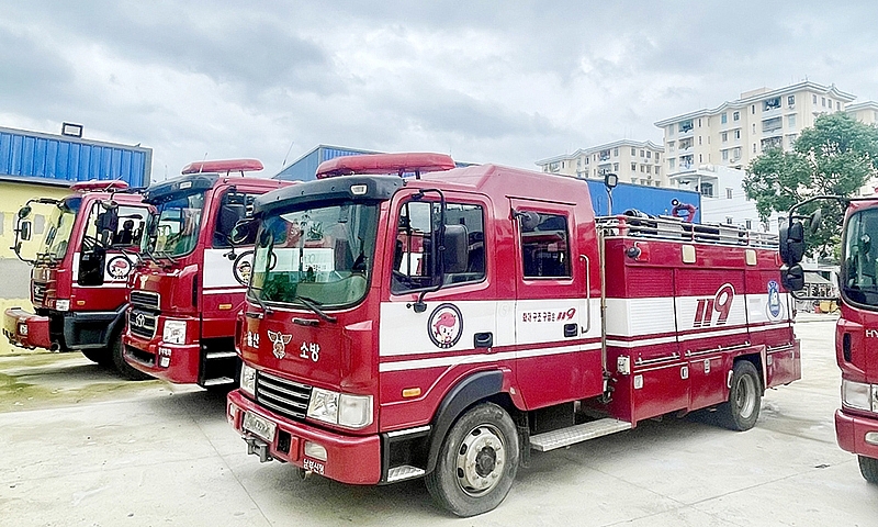 Khánh Hòa tiếp nhận 5 xe chữa cháy do Hàn Quốc trao tặng