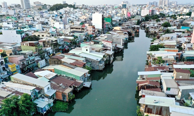 Thành phố Hồ Chí Minh: Yêu cầu báo cáo tiến độ 7 dự án di dời nhà ở trên kênh rạch