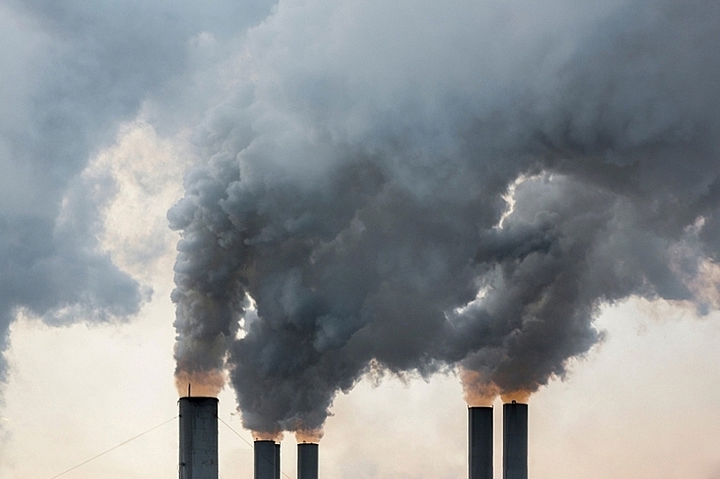 Lượng phát thải CO2 hóa thạch ở mức cao kỷ lục vào năm 2023