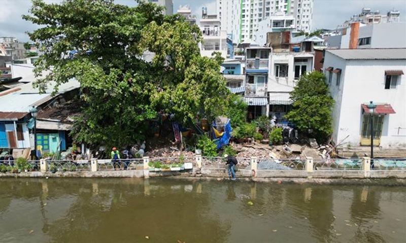 Thành Phố Hồ Chí Minh chỉ đạo khắc phục sạt lở tuyến kè kênh Thanh Đa