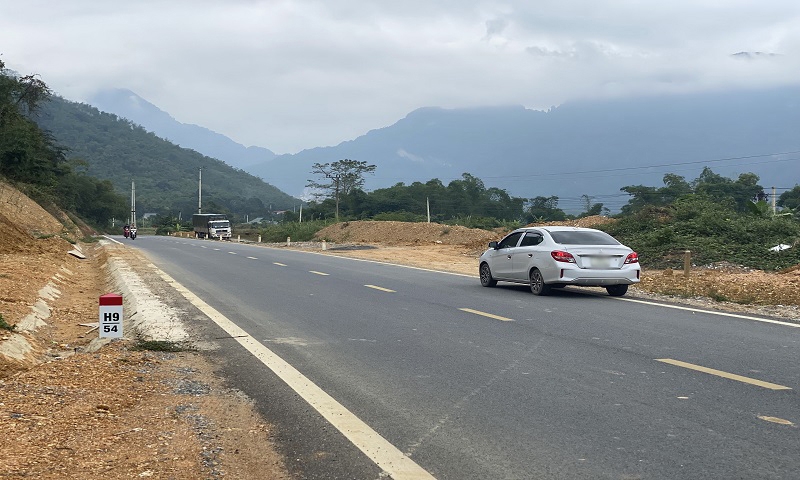 Quan Hóa (Thanh Hóa): Dự án nâng cấp Quốc lộ 15 đoạn qua xã Phú Nghiêm có 5 bãi thải