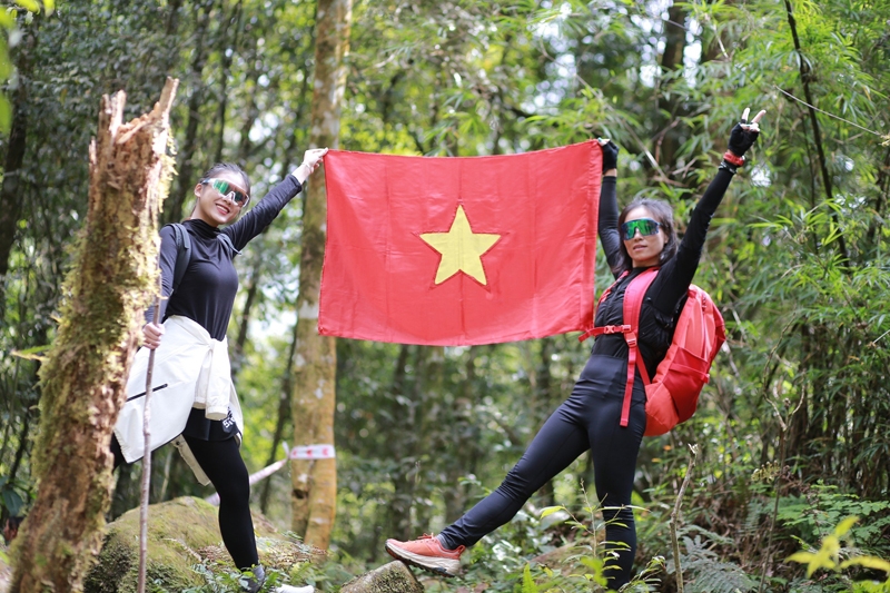 Giải leo núi tỉnh Lai Châu mở rộng lần thứ I: Phát triển du lịch theo hướng xanh, bền vững