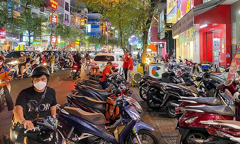 Thành phố Hồ Chí Minh: Tăng cường xử lý vi phạm lấn chiếm vỉa hè, lòng đường qua hình ảnh