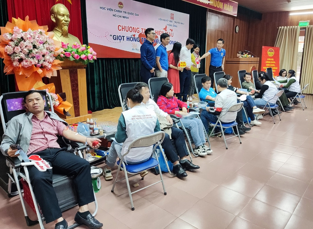 Học viện Chính trị quốc gia Hồ Chí Minh tổ chức chương trình hiến máu 