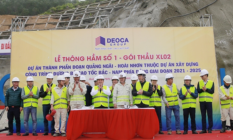 Cao tốc Quảng Ngãi - Hoài Nhơn: Thông hai hầm qua núi vượt tiến độ nhiều tháng