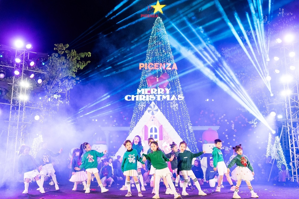 Sơn La: Đêm hội Picenza chào đón Noel và năm mới 2024