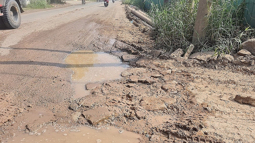 Thành phố Hồ Chí Minh: Xử phạt bãi tập kết đất san lấp trái phép sau phản ánh của Báo điện tử Xây dựng